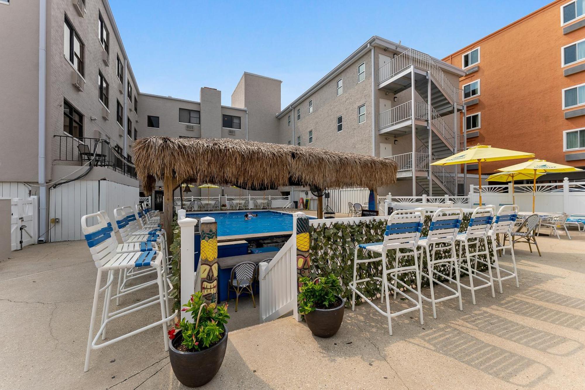 Oceanic Hotel & Barefoot Tiki Bar Wildwood Esterno foto